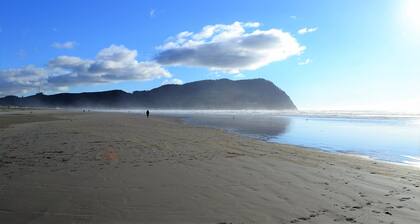 Oceanfront Condo, Ground Floor, Full Kitchen, Patio, Expansive Views