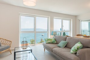 TV - Exclusive apartment in Sveta Marina, Istria, 1st floor - directly by the sea (Sveta Marina, Labin)