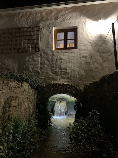 The Watermill | O Moinho da Ribeira