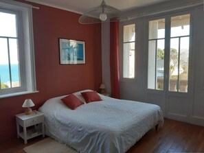 6 bedrooms, free WiFi - Villa for 13 with garden, WIFI, pets allowed in Perros-Guirec (Perros-Guirec)