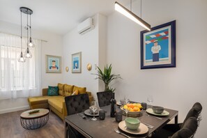 Dining - Luxury apartment with patio in the heart of Split (Split)