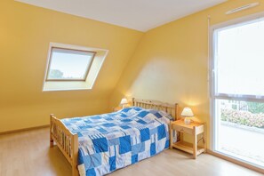 5 habitaciones y tabla de planchar con plancha 