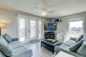 Televisión, videojuegos, reproductor de DVD y futbolito 