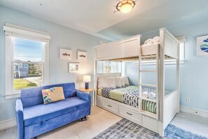 5 bedrooms, internet, bed sheets