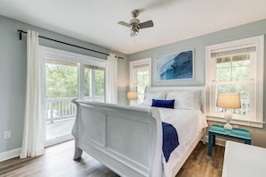 5 bedrooms, WiFi, bed sheets