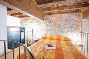 1 bedroom, iron/ironing board, WiFi