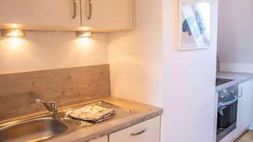 Kühlschrank, Ofen, Herdplatte, Geschirrspüler