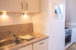 冰箱、烤箱、炉灶、洗碗机