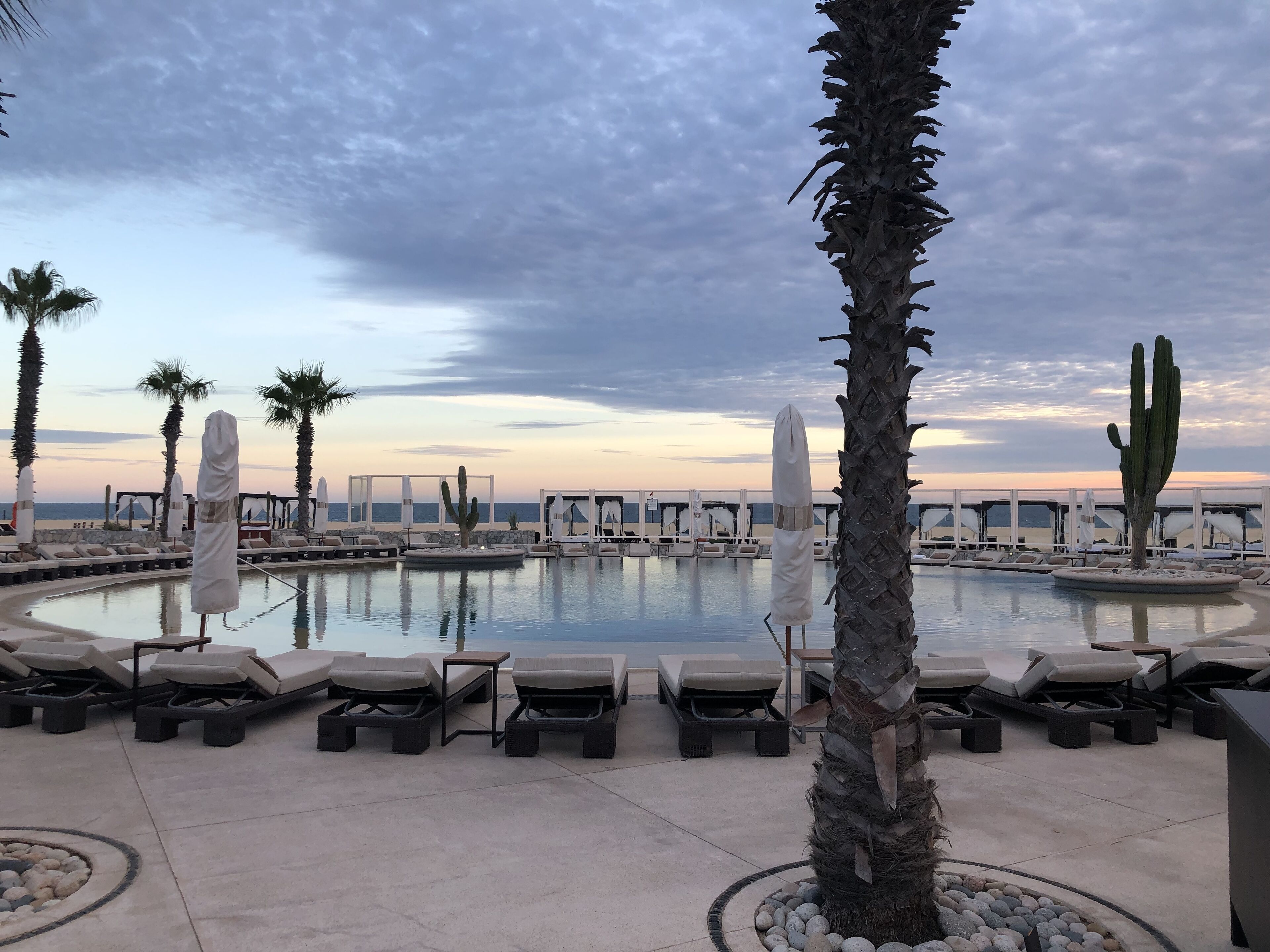 حمّام سباحة خارجي، حمّام سباحة مُدفَّأ