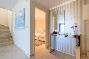 Others - Santa Maria, Marbella | Charming 2-Level Penthouse with Terraces, BBQ & Mediterranean Views in Marbella (Marbella)