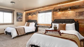 The Glacier | Down duvets, in-room safe, individually decorated