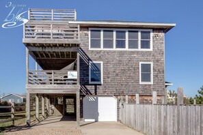 Exterior - Tar Valier | 1775 ft from the beach | Dog Friendly, Private Pool, Hot Tub | Duck (Duck)