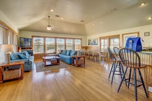 TV, Netflix, lettore DVD, servizi in streaming