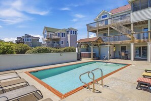 Pool - Five Lucky Ducks | 400 ft from the beach | Dog Friendly, Private Pool, Hot Tub | Duck (Duck)