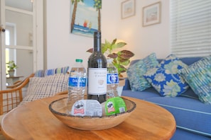 Interior - Shell Cottage -With shared pool, 200 feet from the beach (Anna Maria Island)