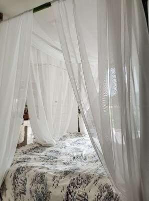 5 slaapkamers, een strijkplank/strijkijzer, wifi, beddengoed