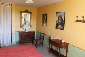 1 bedroom, iron/ironing board, WiFi, bed sheets - Gîte in a Mas in Drôme Provençale (Bouchet)
