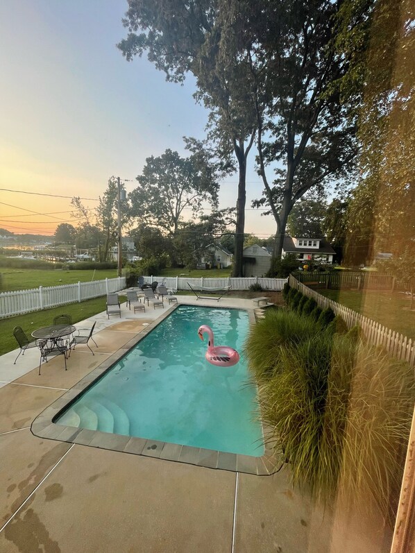 حمّام سباحة خارجي