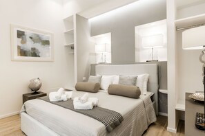 3 chambres, coffres-forts dans les chambres, bureau