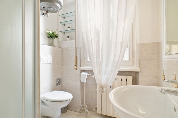 Dusche, Haartrockner, Bidet