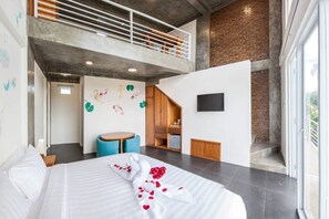 1 bedroom, in-room safe, iron/ironing board, WiFi