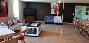Living area - cottage 13 people with swimming pool (Le Mayet-de-Montagne)