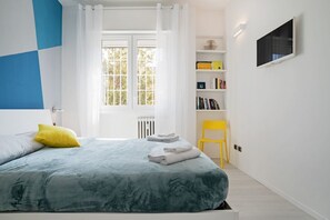 1 habitación, tabla de planchar con plancha, wifi y ropa de cama 