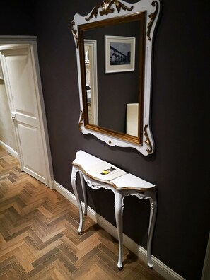 Interior - Lacasadicavour - on the rooftops 200mt from the Duomo - charm, wifi and jacuzzi (Firenze)