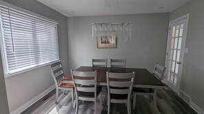 Dining - Doctor's Lounge - An Executive Home in Niagara (St. Catharines)