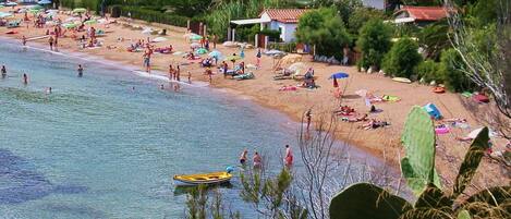 Beach nearby, sun-loungers
