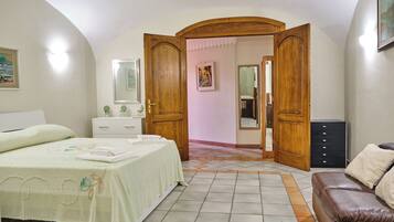 2 chambres, fer et planche Ă repasser, Wi-Fi gratuit, draps fournis