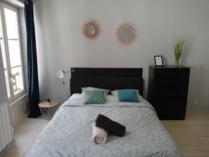 1 bedroom, desk, travel cot, free WiFi