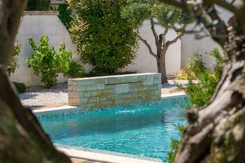Ferienhaus Tiffany mit privatem Pool und Garten