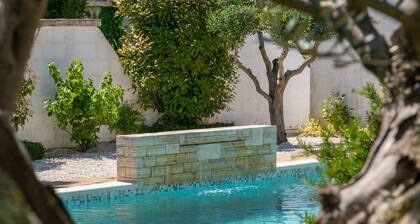 Ferienhaus Tiffany mit privatem Pool und Garten