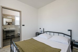 3 bedrooms, iron/ironing board, travel cot, free WiFi - Holiday house Tiffany with private pool and garden (Galižana)