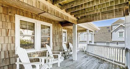 Green Iguana | 425 ft from the Beach | Private Pool, Hot Tub | Southern Shores