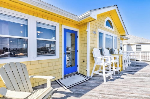 Southern Paws | 1800 ft from the beach | Dog Friendly, Private Pool, Hot Tub | Corolla