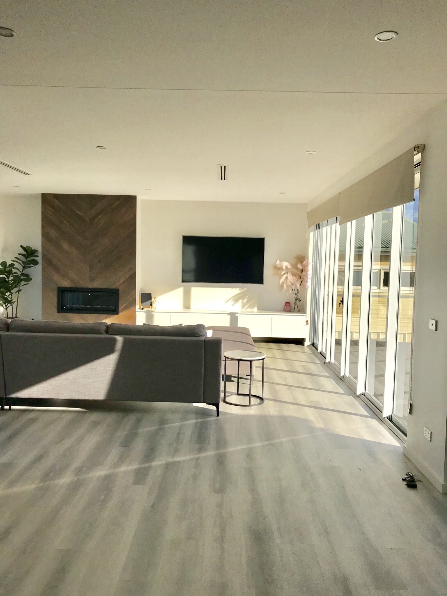 TV, fireplace, Netflix, streaming services