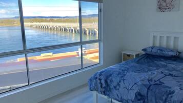 4 makuuhuonetta, silitysrauta/-lauta, Wi-Fi, vuodevaatteet