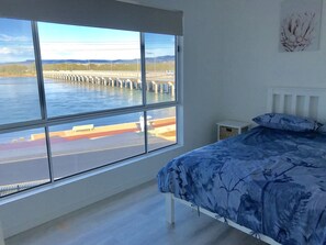 4 室のベッドルーム、アイロン / アイロン台、WiFi、ベッドシーツ