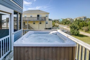 Terrace/patio - Sea Scapes | 817 ft from the beach | Private Pool, Hot Tub | Corolla (Corolla)