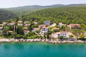 Exterior - Exclusive ground floor apartment in Sveta Marina, Istria - right by the sea (Sveta Marina, Labin)