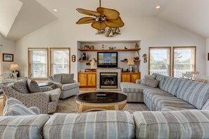 TV, fireplace, DVD player