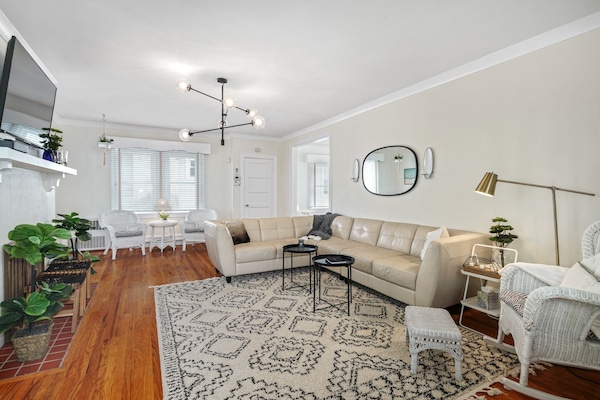 Living room view from stair (image w old rug)