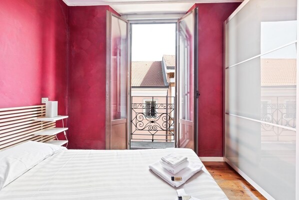 1 habitación, tabla de planchar con plancha y wifi 