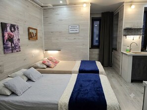 2 室のベッドルーム、アイロン / アイロン台、WiFi、ベッドシーツ