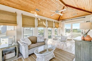 TV, fireplace, DVD player - Nonnie and T's | Oceanfront | Southern Shores (Southern Shores)