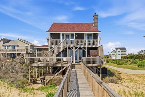 The Porch Life | Oceanfront | Hot Tub | Nags Head