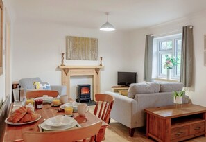 Téléviseur, lecteur de DVD, sélection de films