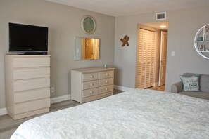 2 bedrooms, bed sheets